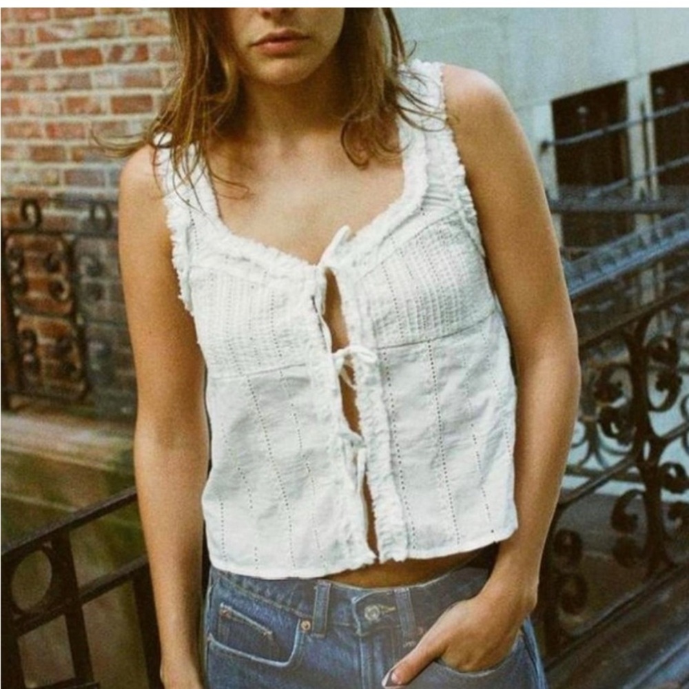 NWT Zara Cream Embroidered Top. Size S.